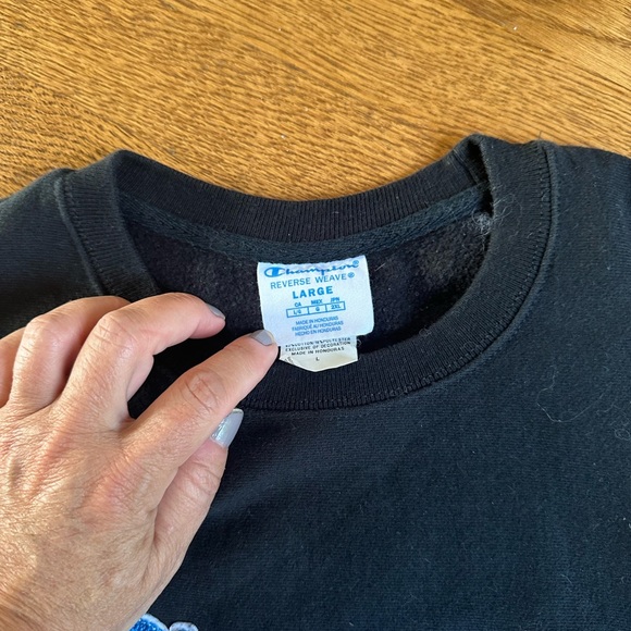 Brand new navy champion sweatshirt never worn size large - Picture 4 of 4